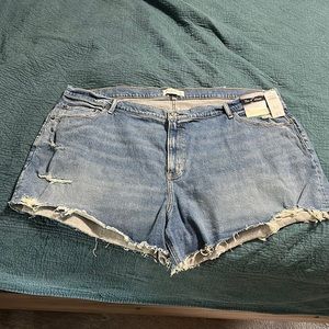 Abercrombie 4” Mom Short High Rise Curve Love